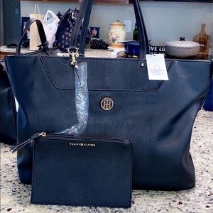 TOMMY HILFIGER BAG 🧞‍♂️🧜‍♀️🧚‍♀️💙🧞‍♂️
